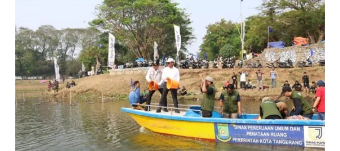 Siapkan Joran! Pemkot Tangerang Siram Situ Gede 1 Ton Ika...
