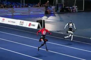 Bikin Geger! Robot Humanoid Kalahkan Rekor Dunia Lari 100 Meter Putra di Beijing