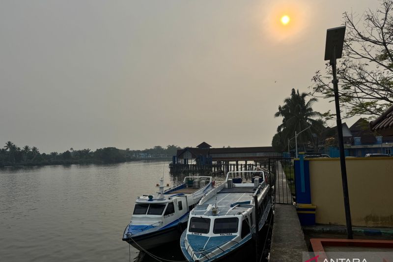 Kabut Asap Karhutla Muncul, Pelayaran Speedboat Tanjung S...