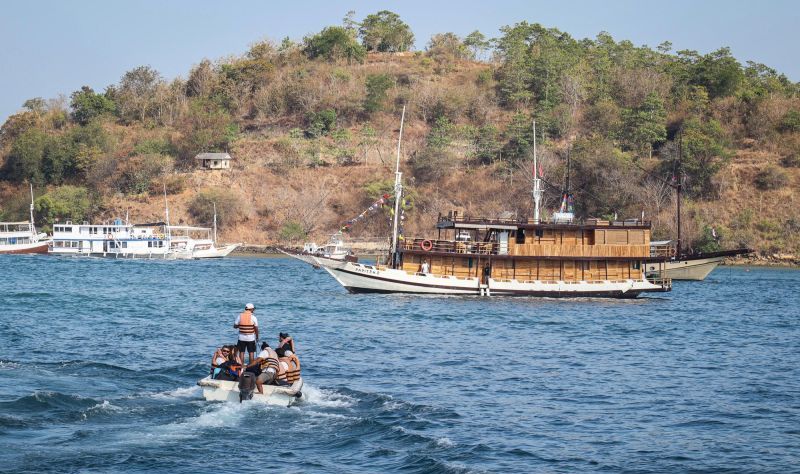 Labuan Bajo Normal Pascagempa NTT, Kemenpar Minta Aktivit...