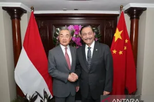 Menlu Tiongkok Wang Yi Temui Ketua DEN RI Luhut Panjaitan Bahas Investasi di Indonesia