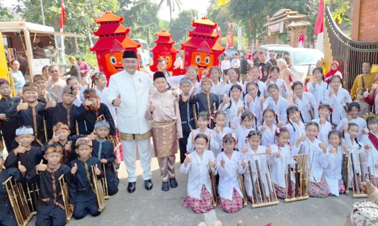 Bikin Haru! Sukses Pukau Upacara HUT RI, Anak-Anak SDN Ci...