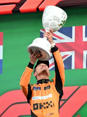 Formula 1: Norris Menangi GP Belanda, Verstappen Kecelakaan di Depan Pendukung Sendiri 
