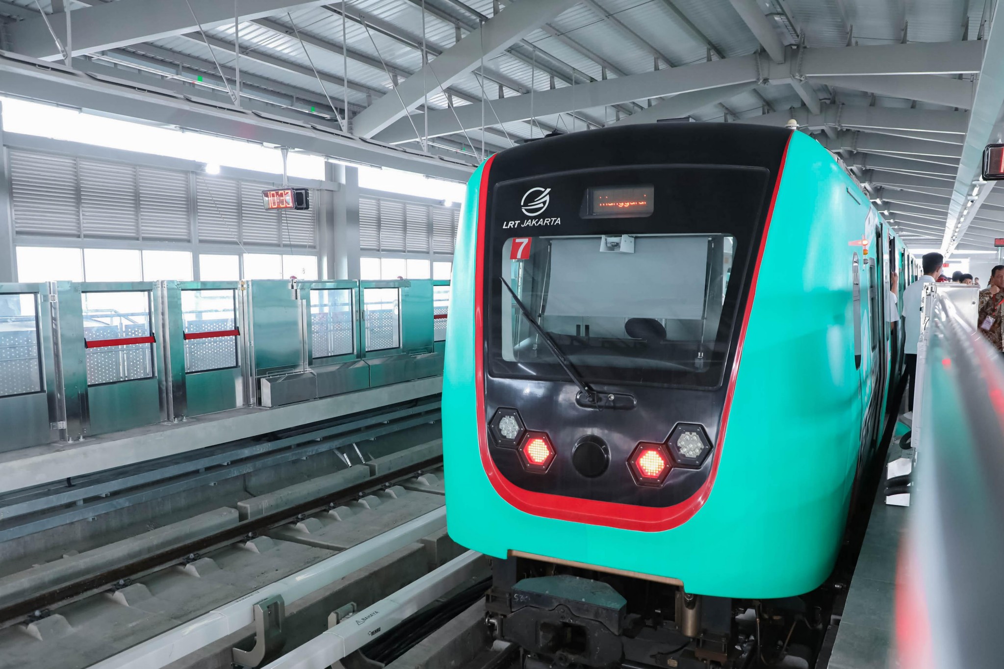 LRT Jakarta Pasang Tarif Promo Rp5.000! Rute Velodrome-Ma...