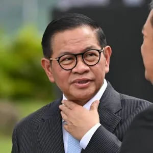 Pramono Siapkan 10.000 Bus Listrik untuk Atasi Polusi dan Kemacetan Jakarta