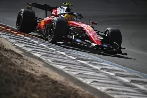 Formula 1: Hamilton Akui Pesan Sarkastis di Radio Tak Mencerminkan Dirinya yang Terbaik
