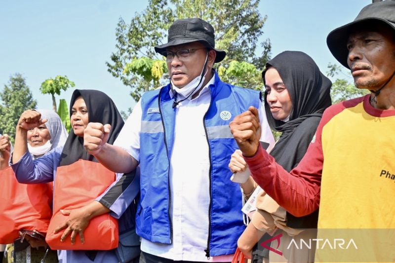 Karhutla Jadi Ancaman Serius, Menteri LH Minta Warga Wasp...