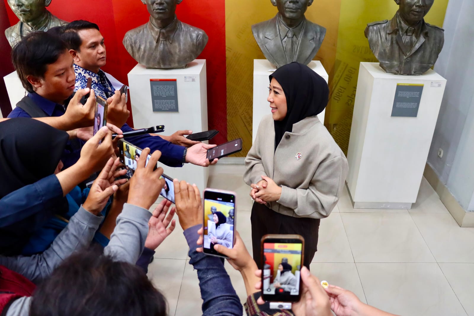 Kasus Yogi ‘Starlink’ di Mentawai, Menkomdigi Pilih Jalur Pembinaan Ketimbang Pidana