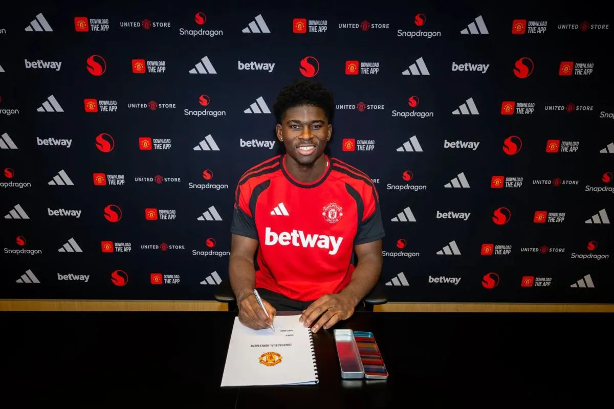Carlos Baleba Resmi ke Manchester United, Lini Tengah MU ...