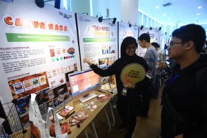 Padukan Seni, Teknologi, dan AI: Sampoerna University Pamerkan 11 Proyek Akhir Mahasiswa VCD