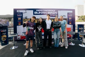 Panas dan Keringat di Balik Helm Bisa Picu Ketombe, Ini Cara Mengatasinya