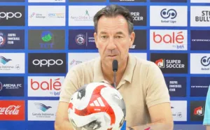 Pelatih PSIM Jean-Paul van Gastel Soroti Mentalitas dan Daya Saing Pemain