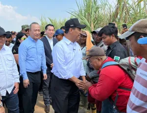 Ribuan Penebang Tebu Sambut Mentan Amran, Diajak Dukung Swasembada Gula Nasional.