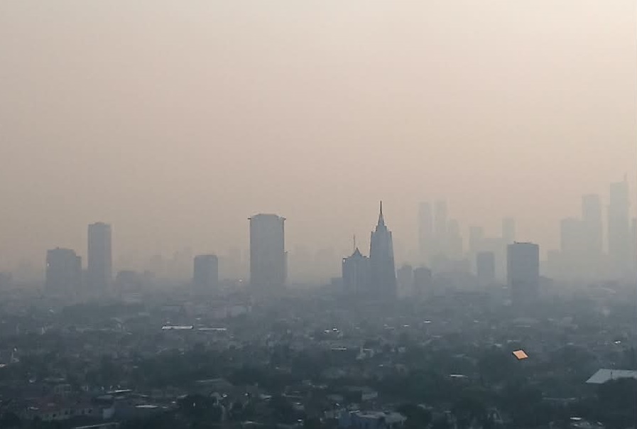 Cuaca Hari Ini: BMKG Peringatkan Hujan Lebat Disertai Kilat dan Angin Kencang.
