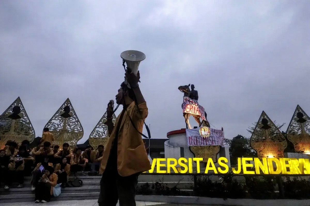 DPR Tegaskan Institusi Pendidikan Tinggi Bukan Ruang Transaksi