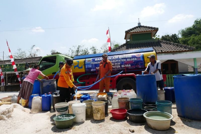 PU Siapkan Mobil Tangki dan Hidran untuk Pemenuhan Air Be...