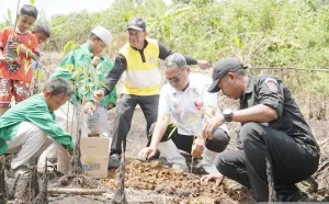 Dorong Ekonomi Desa, Bupati Gorontalo Utara Ajak Warga Tanam Durian