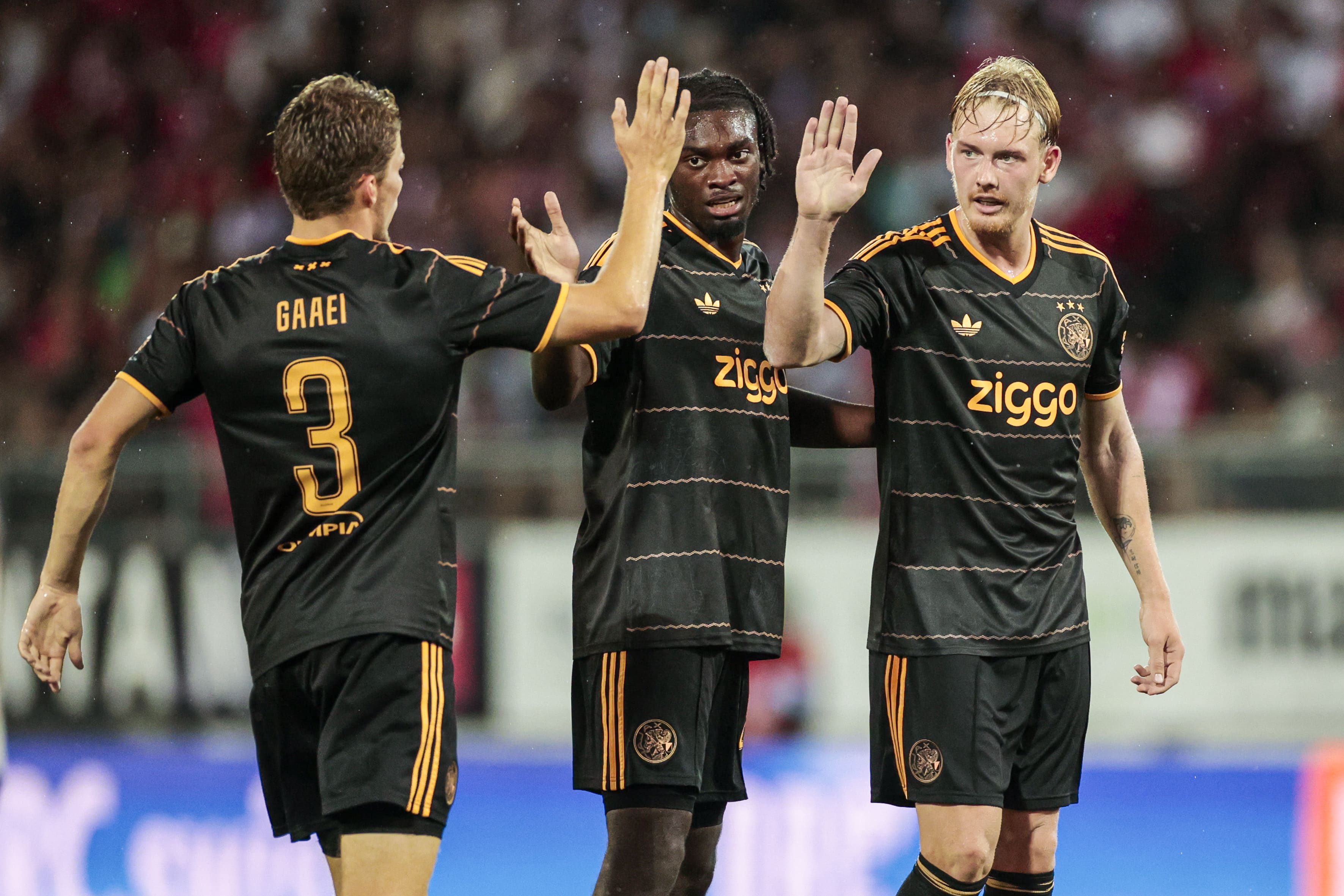 Hasil Liga Conference: Ajax Lolos ke Fse Grup Usai Taklukkan Sion 5-3, Maarten Paes Dicadangkan