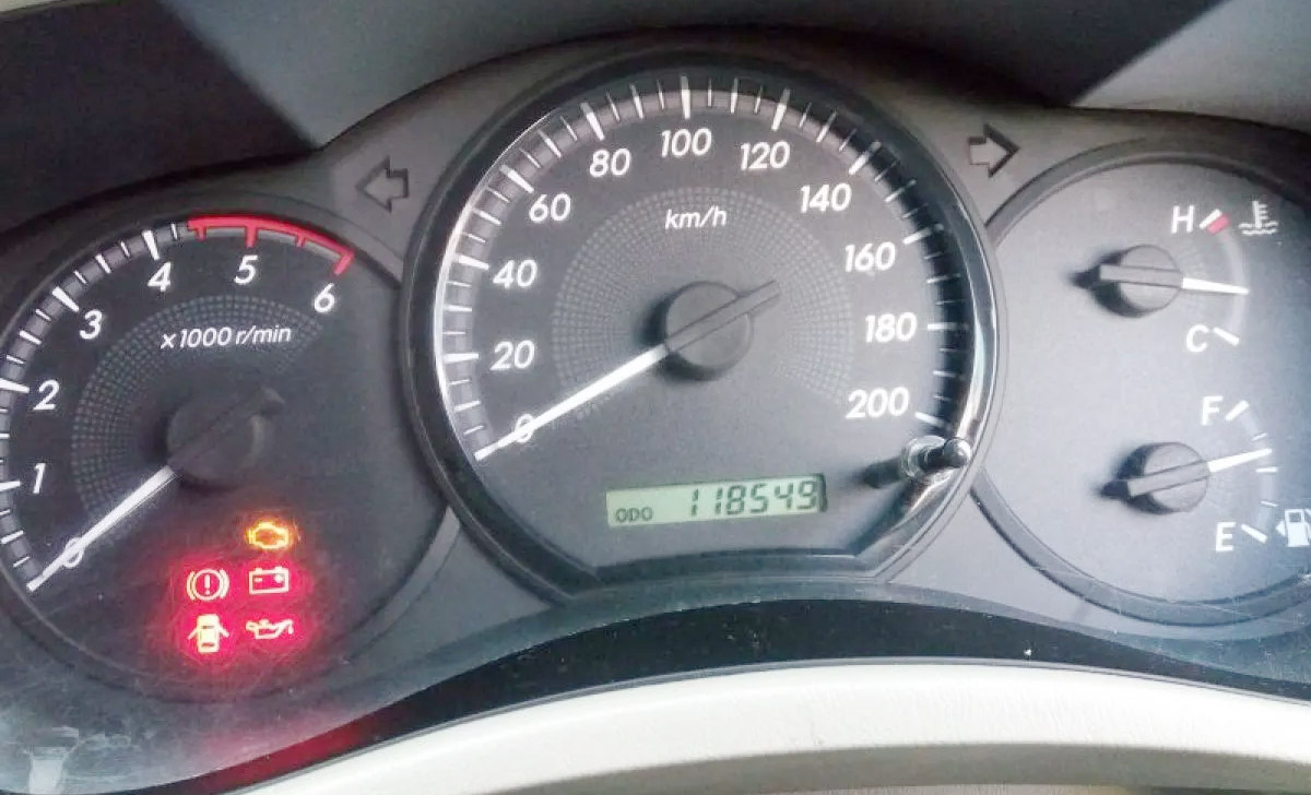 Jangan Panik! Lampu "Check Engine" Mobil Menyala? Simak 7 Langkah Ini!