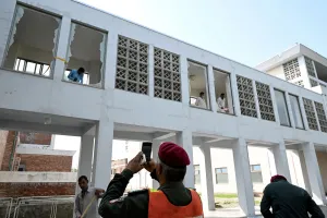 Rumah Sakit di Pakistan Keb...