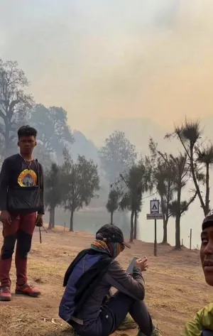 Terkepung Api Semeru, Sejumlah Petugas TNBTS Terjebak di Ranu Kumbolo - Menunggu Evakuasi Helikopter