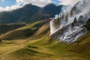Kebakaran Gunung Semeru Meluas Hingga 160 Hektare, Dua Helikopter Lancarkan  Water Bombing