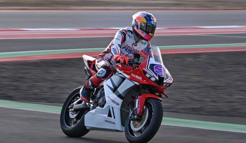 Akhir Pekan yang Berat, Veda Ega Pratama Finis Ke-20 di Moto3 Aragon
