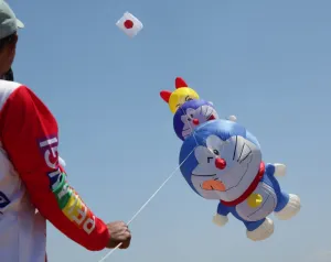Dari Doraemon hingga Petruk, Surabaya Kite Festival 2026 Gaet Peserta dari 38 Komunitas Nasional dan Mancanegara