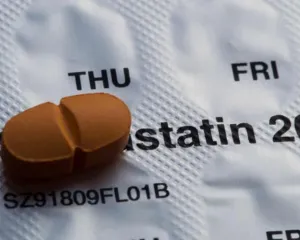 Minum Obat Penurun Kolesterol Statin Sejak Dini Berpotensi Kurangi Risiko Demensia