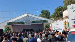 Muktamar NU Memanas, Gus Yahya Minta Massa Tenang dan Bela Gus Yusuf