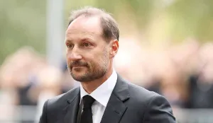 Putra Mahkota Haakon Naik T...