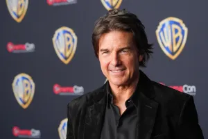 Tom Cruise Kembali Perankan Pembalap Cole Trickle di Film Sekuel "Days of Thunder"