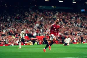 Bruno Fernandes Hattrick, MU Raih Kemenangan Perdana Usai Taklukkan Ipswich 5-2