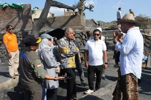DPR Dorong Percepatan Rekonstruksi Desa Adat Sade