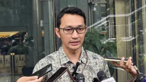 KPK Periksa Kepala Bappenda...