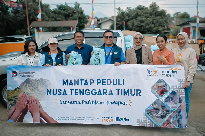 Mandiri Taspen Salurkan 500 Paket Makanan dan 127 Selimut untuk Warga Terdampak Gempa di Ende.