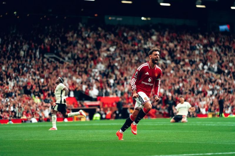 MU Benamkan Ipswich 5-2, Bruno Cetak Hattrick