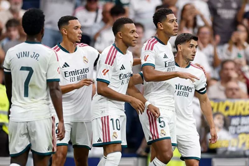Real Madrid Menggila! Hajar Malaga 4-0 dan Langsung Kuasai Puncak Klasemen
