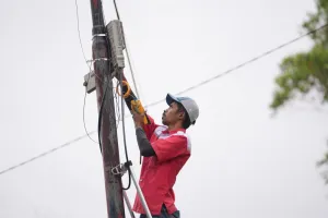 Teknisi Telkom Akses Gerak Cepat Pulihkan Jaringan NTT Usai Gempa