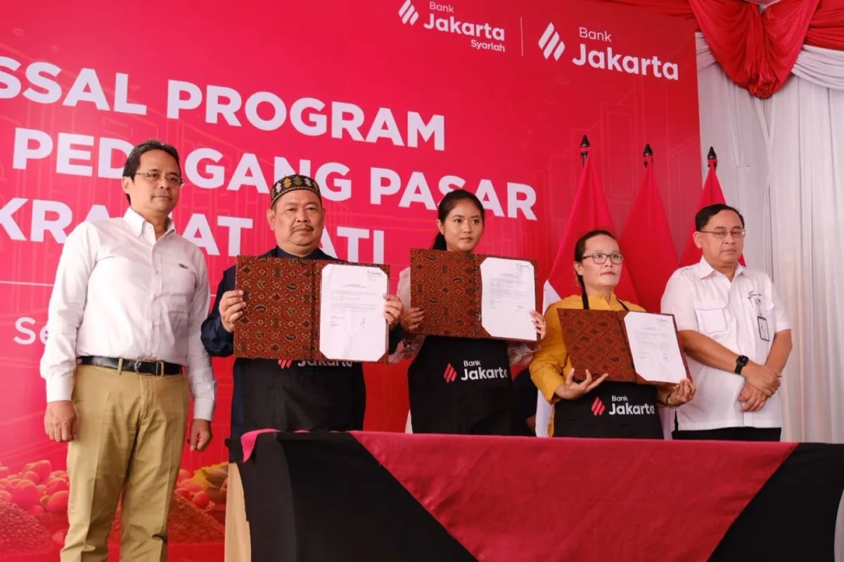 Bank Jakarta Bangun Akses Keuangan Pedagang Pasar Lewat Program Kredit Massal