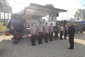 Brimob Sumut Siapkan Dapur Lapangan Warga Terdampak Erupsi Sinabung