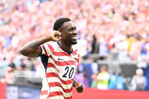Everton Segera Boyong Folar...