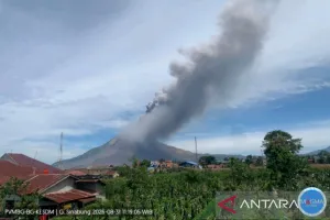 Gunung Sinabung Siaga, Polri Kerahkan 176 Personel dan Perkuat Evakuasi Warga