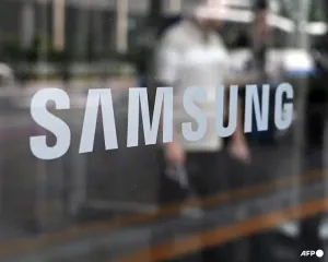 Samsung Didenda $11,6 Juta Karena Tampilan Smart Watchnya Mirip Desain Arloji Mewah Swatch
