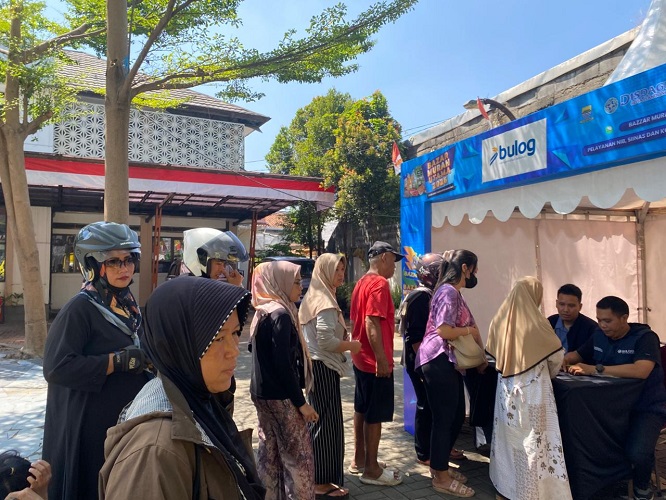 Bazar Murah Utama Bantu Warga Kota Bandung Penuhi Kebutuh...
