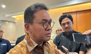 Beras Kemasan 5 Kg Langka, Mendag Dorong Bulog Isi Stok di Ritel Modern