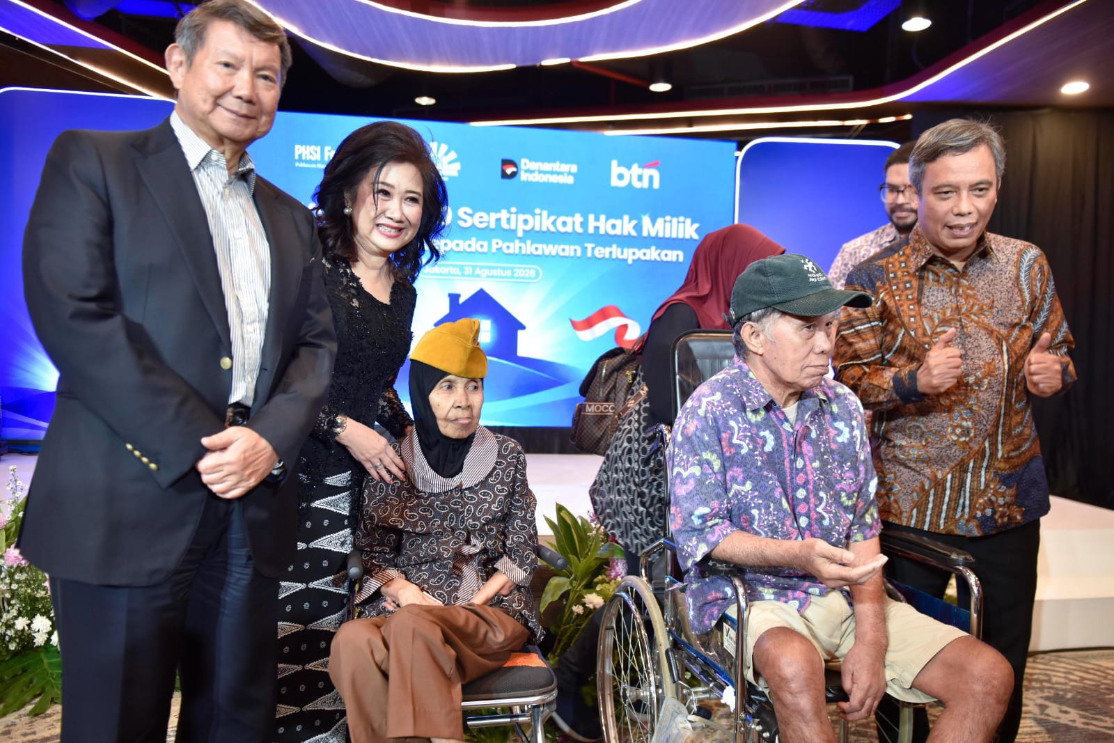 BTN Dukung Rumah Cahaya, 30 Pahlawan Indonesia Terima Hun...
