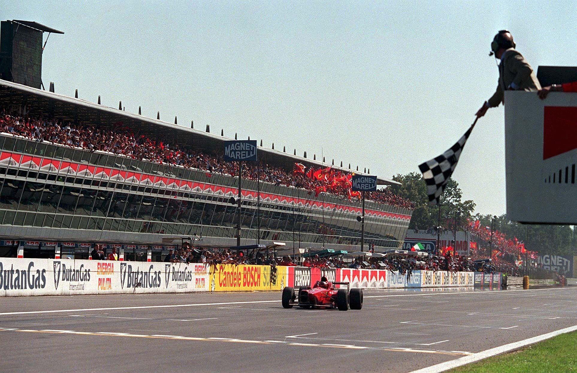 Ferrari Kenang 30 Tahun Schumacher di Monza, Hadirkan Liv...