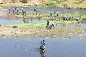 Kolaborasi Lanud Iswahjudi dan BBWS Bengawan Solo Bersihkan Sungai