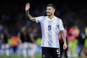 Paredes Bimbang Lanjut di Timnas Argentina Usai Dijatuhi Skors 10 Pertandingan